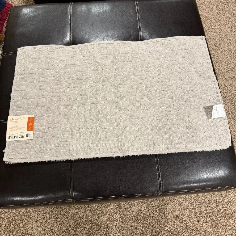 NEW Beautiful Home Cotton Bath Rug by Drew Barrymore 20x34